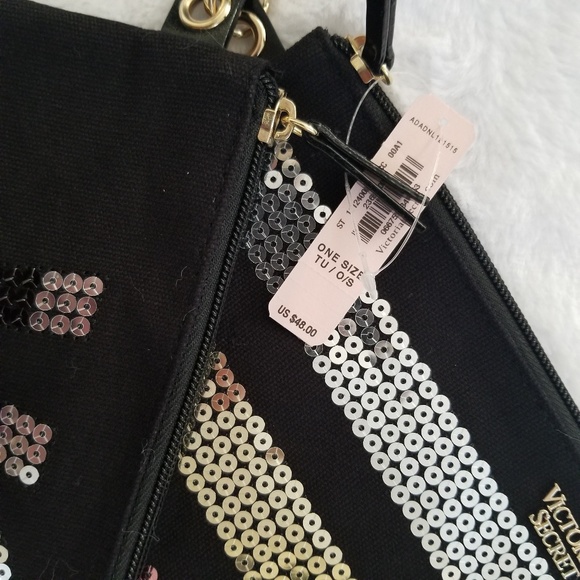 Free with 5 item bundNwt Victoria secret pouch set - Picture 6 of 6